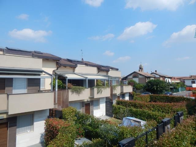 Villa plurifamiliare in vendita a Bergamo