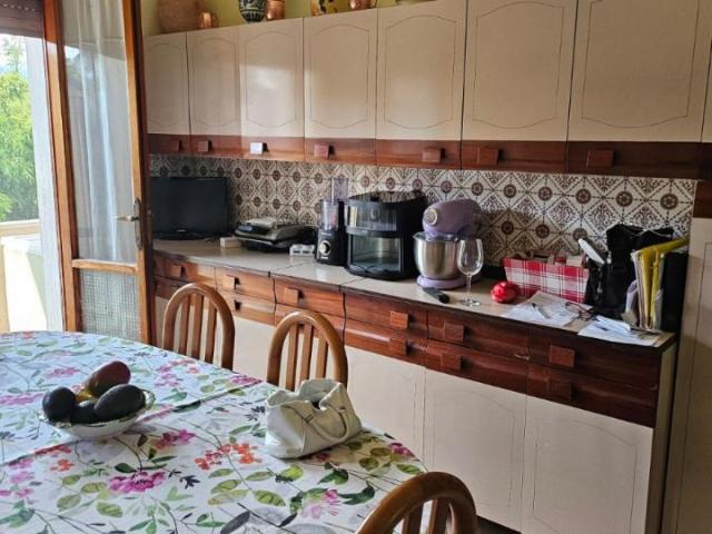 Villa plurifamiliare in vendita a Forte Dei Marmi