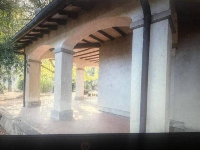 Villa plurifamiliare in vendita a Firenze