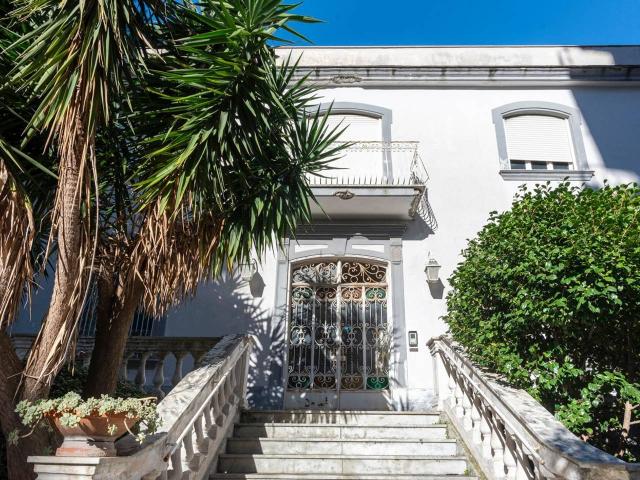Villa plurifamiliare in vendita a San Giorgio A Cremano
