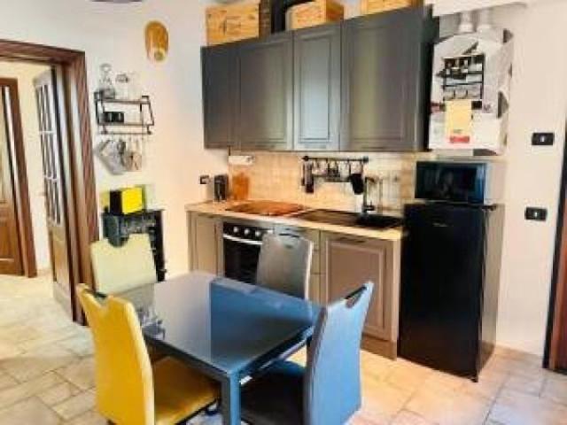 Villa plurifamiliare in vendita a Reggio Emilia