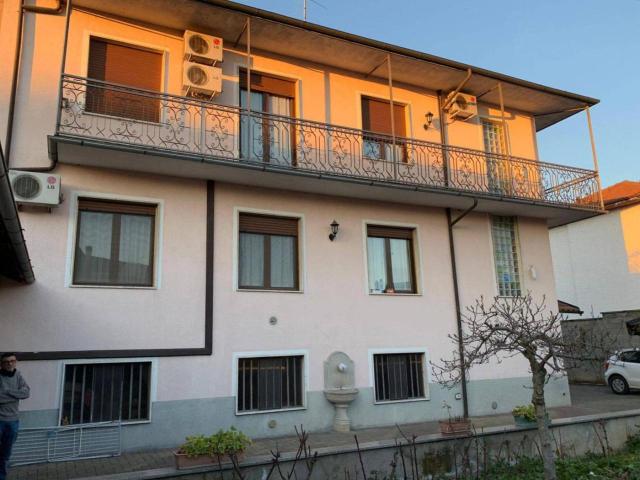 Villa plurifamiliare in vendita a Vigevano