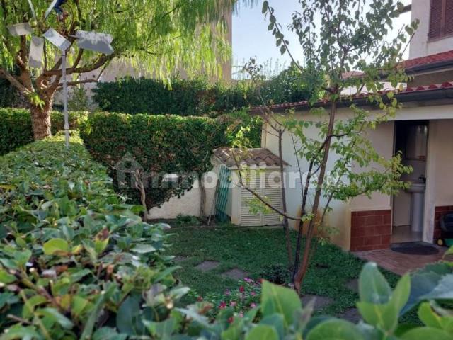 Villa plurifamiliare, ottimo stato, 50 m², Lido di Camaiore, Camaiore