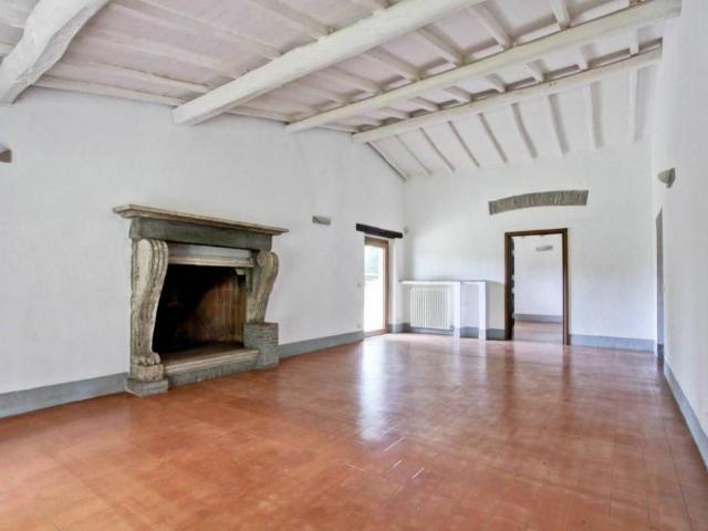 Villa PLURILOCALE in affitto a Roma Rm