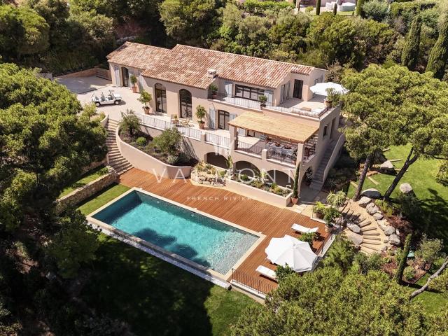 Villa provençale avec magnifique vue mer 421m² Ramatuelle