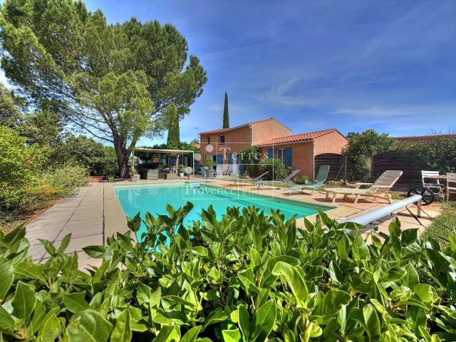 Villa provençale avec piscine à Régusse 170m² Régusse