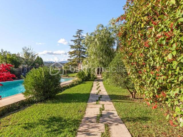 Villa provençale avec piscine, dépendance et vue dégagée – Calme absolu entre La Colle sur Loup et Villeneuve Loubet