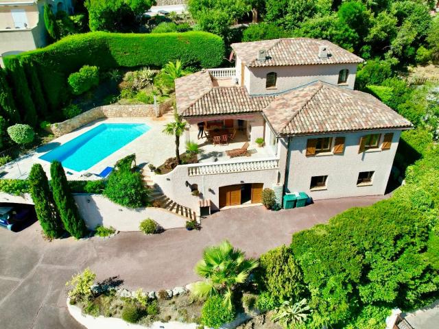 Villa Provençale Avec Vue Mer 4 Chambres Piscine Garage, Aux. 180m² Les Issambres