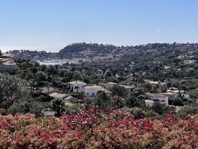 Villa provençale avec vue mer et piscine à Cavalaire. Idéale. 135m² Cavalaire sur Mer