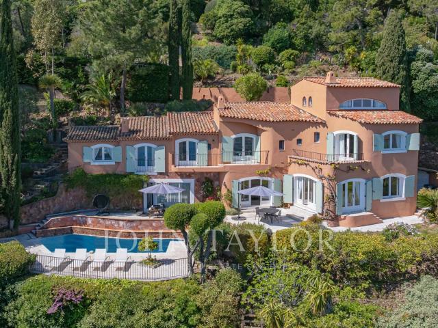 Villa provençale avec vue mer panoramique 240m² Théoule sur Mer