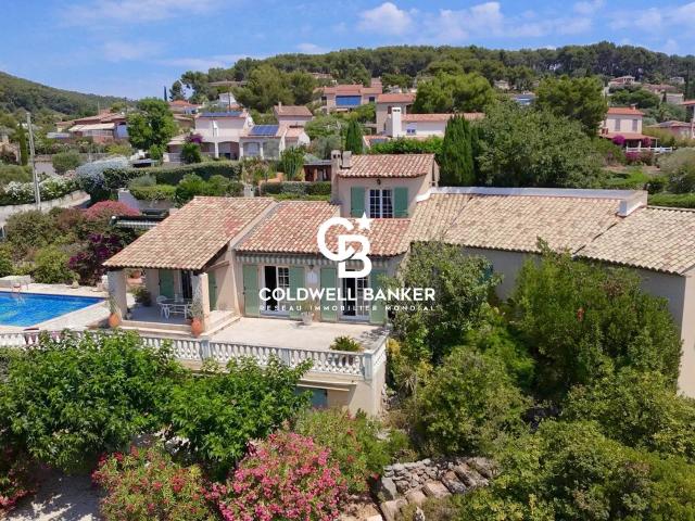 Villa provençale avec vue mer panoramique, piscine et appartement indépendant, Carqueiranne