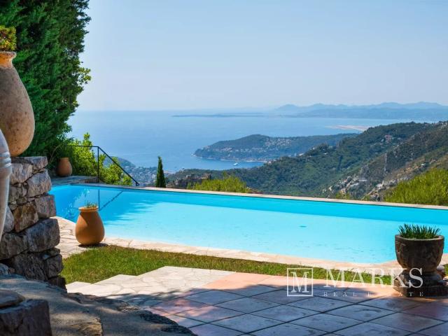 Villa provençale avec vue panoramique sur la Méditerranée et. 270m² Eze