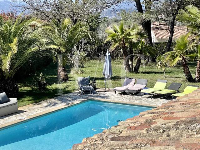 Villa provençale à Le Cannet avec Piscine