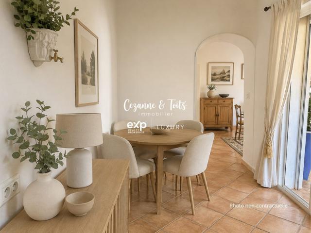 Villa provençale à vendre face au Golf 18 trous de Sainte Maxi