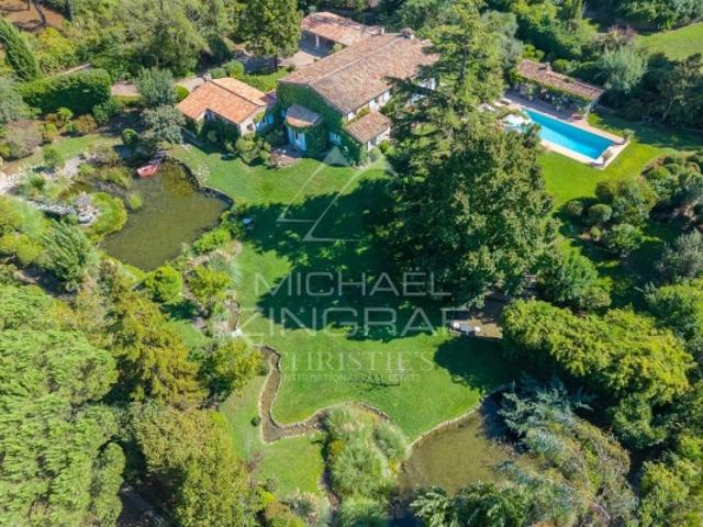 Villa provençale dans un domaine sécurisé