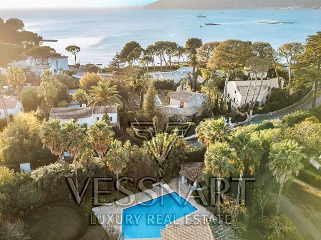 Villa provençale d'exception au coeur du Cap d'Antibes 380m² Antibes