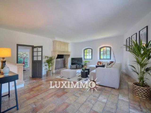 VILLA PROVENÇALE RÉNOVÉE 5CH DOMAINE SÉCURISÉ