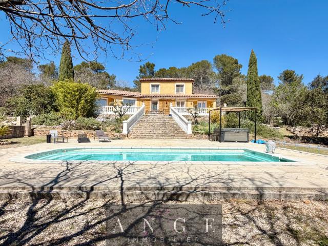 VILLA PROVENÇALE T5 168M2 TERRAIN 4090M2 4 CHAMBRES TERRASSE PISCINE SPA GARAGES CARPORT