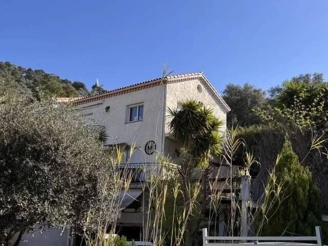Villa provençale vue mer et ville