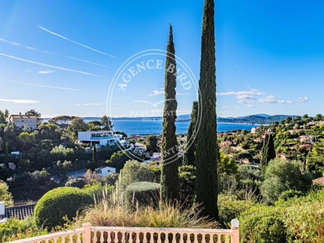 VILLA PROVENCALE MAGNIFIQUE VUE MER