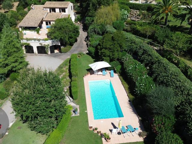 Villa Provencale Avec Vue Dominante 140m² Les Adrets de l'Estérel
