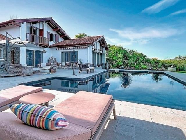 VILLA PROCHE BIARRITZ AVEC VUE