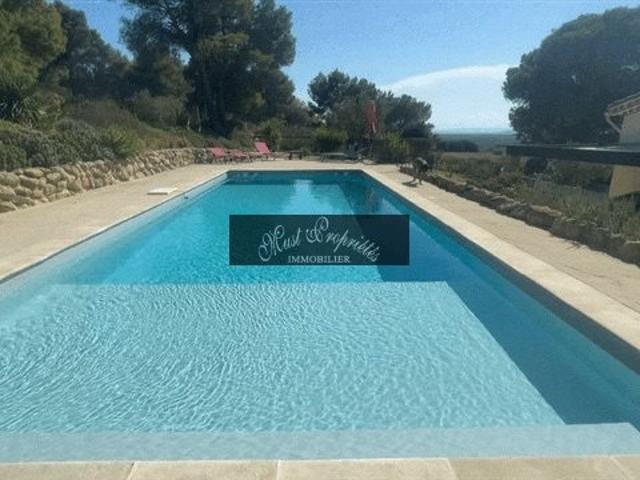 Villa Proche De La Mer Dans D 'Une Pinède. 225m² Narbonne