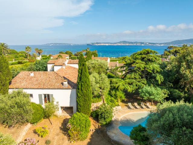 Villa proche mer Beauvallon