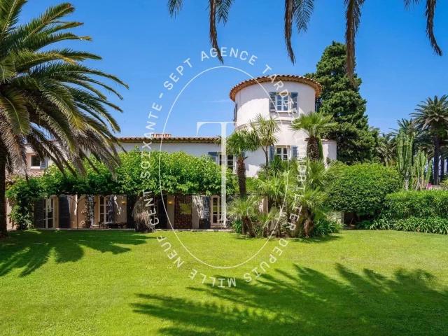 Villa proche Place des Lices, Saint Tropez 296m² Saint Tropez