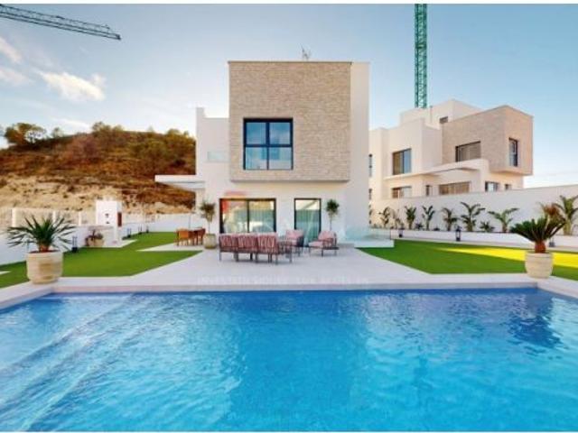 VILLA PREMIUM CON VISTAS PANORÁMICAS FINESTRAT