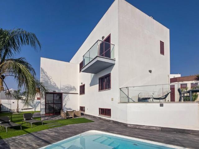 Villa Premium en Venta – Dos Hermanas, a solo 15 minutos de Sevilla