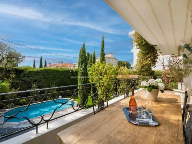 Villa prestigieuse avec piscine et terrasses – Nice Cimiez