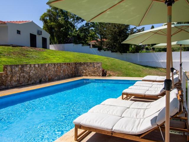 Villa Privada V4 em Lote de 1.404 m² – Vale Navio, Albufeira 170m² Albufeira e Olhos de Água