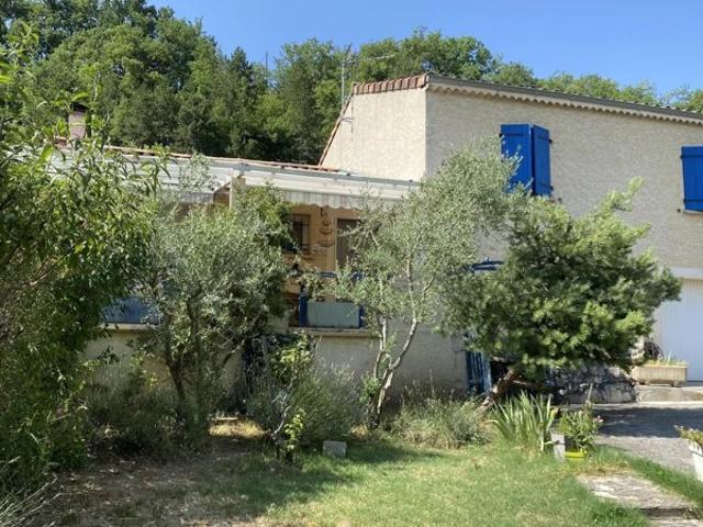 Villa quatre chambres, jardin, garage sur terrain de 612m²