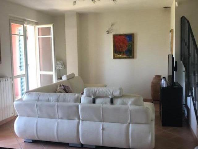Villa quadrifamiliare in vendita a Castelnuovo Magra