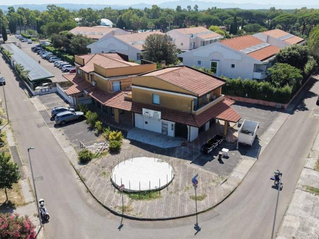 Villa quadrifamiliare in vendita a Cecina