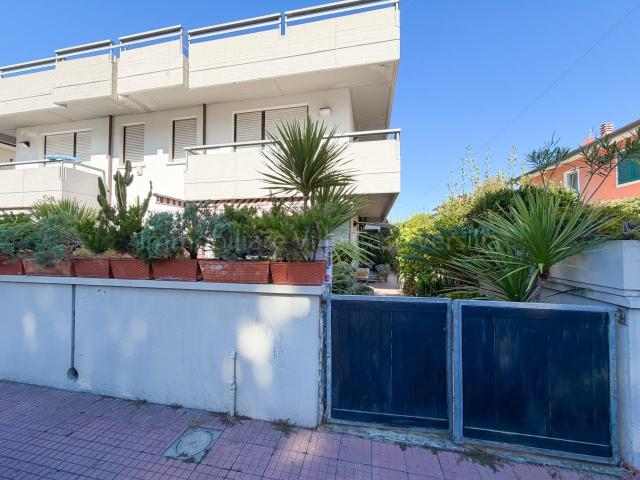 Villa quadrifamiliare in vendita a Viareggio