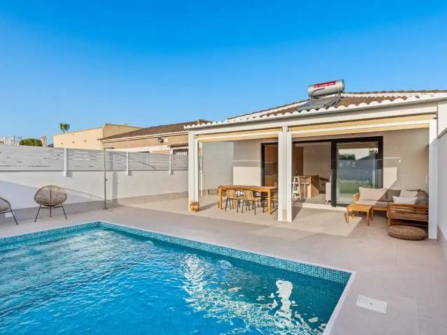 VILLA RENOVADA EN EL BARRIO EL CHAPARRAL DE TORREVIEJA 104m² El Chaparral