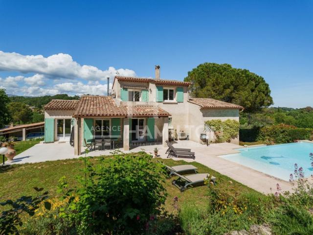 Villa rénovée aux portes de Valbonne
