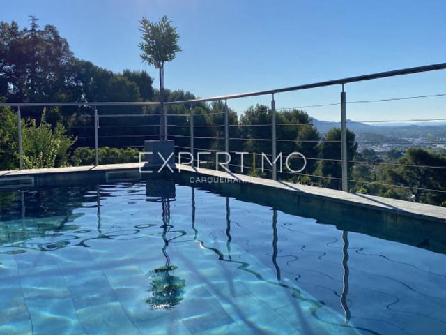 Villa rénovée avec belles prestations et vue panoramique jus