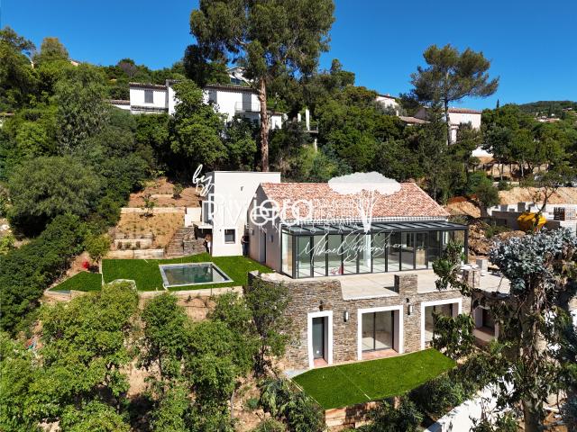 VILLA RENOVEE AVEC PISCINE !