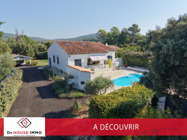 VILLA RÉNOVÉE AVEC PISCINE CALME ET À 5 MINUTES À PIED DU VILLAGE