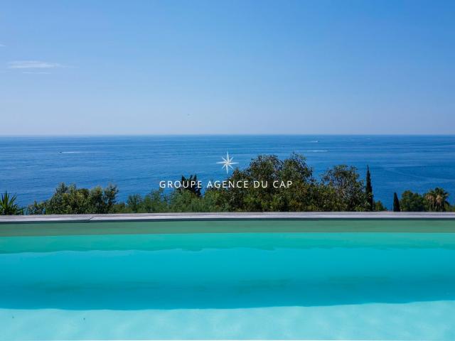 Villa Rénovée Vue Mer 215 M2 Saint Raphael Agay 215m² Saint Raphaël