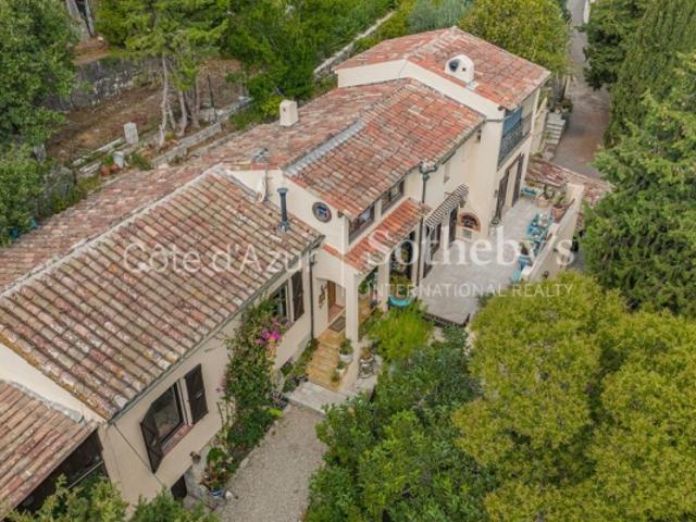 Villa rénovée 3 chambres QuMougins Pibonson, maison provençale avec studio indépendant et terrain sans vis à visartier recherché de Pibonson à Mougins