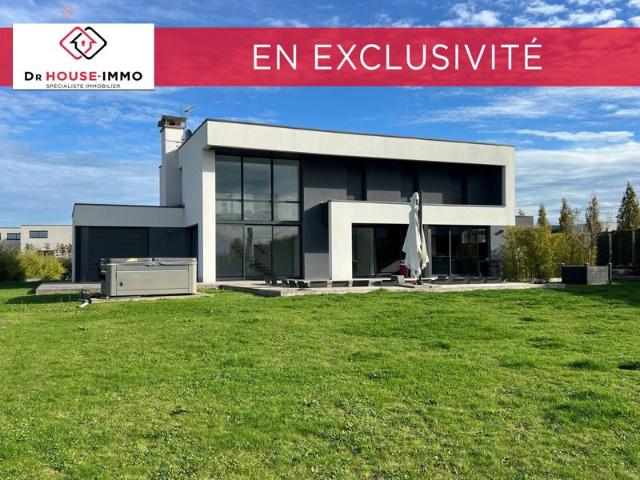 Villa récente au golf de Mérignies