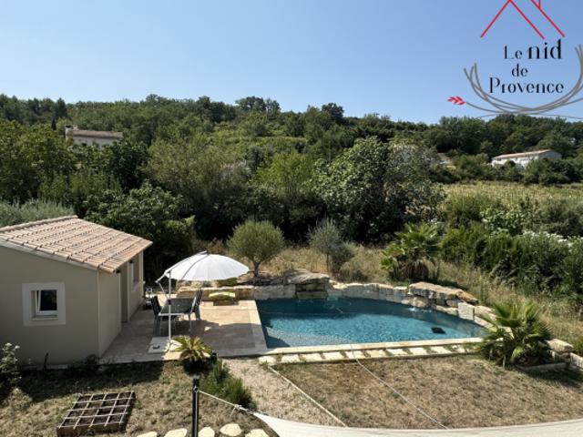 VILLA RECENTE avec PISCINE