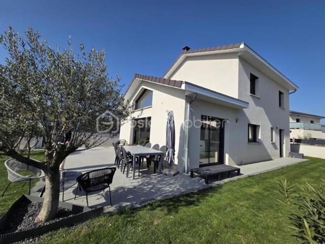 Villa Récente Criel de Moirans 475 000