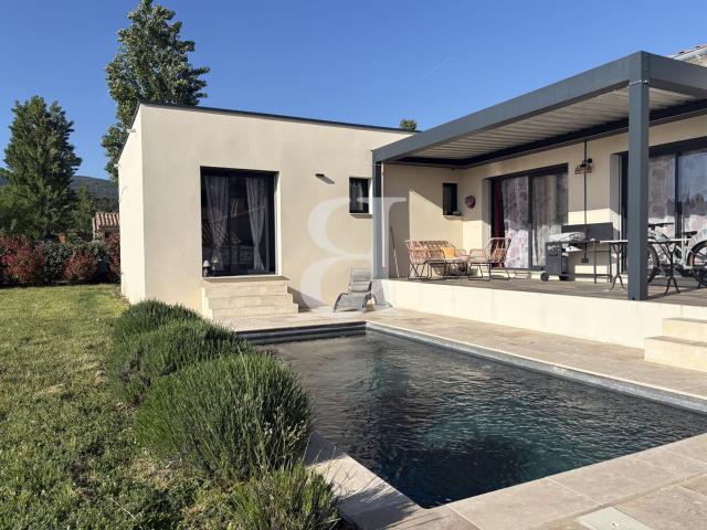 Villa récente de plain pied avec vue dégagée à Bedoin 100m² Bédoin