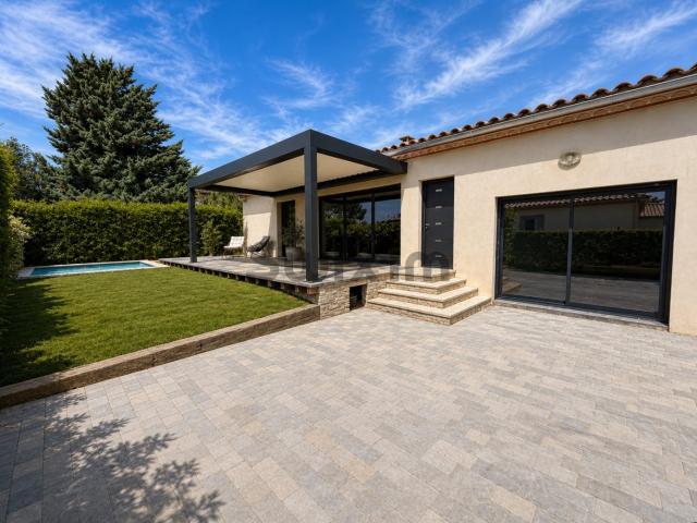 Villa récente et lumineus de plain pied 138m² Uzès