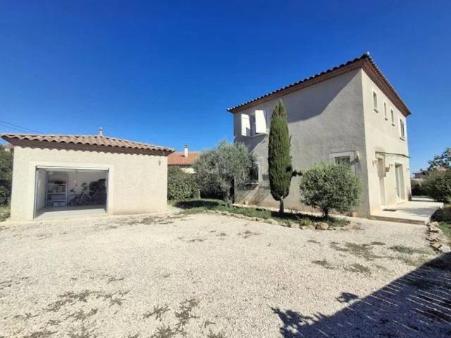 VILLA RECENTE PROCHE LES VANS